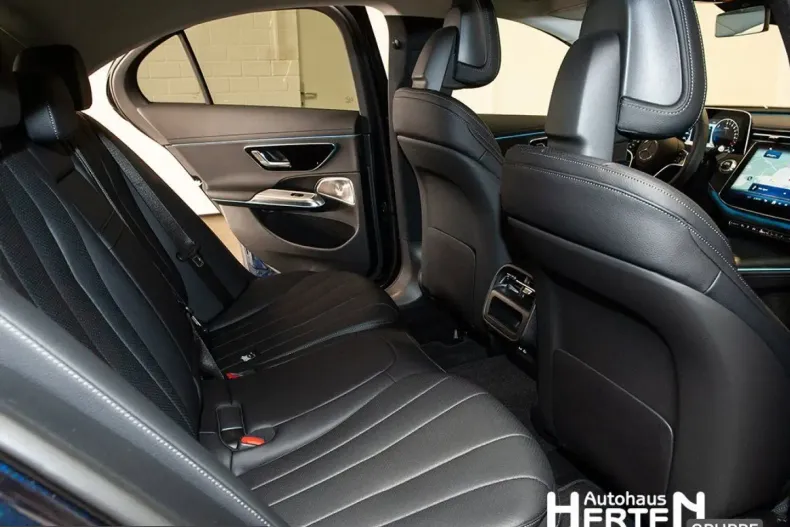 Mercedes-Benz E 400 (Clasa E) din 2025 cu 17.742 km - oferta MER221870 - foto 15
