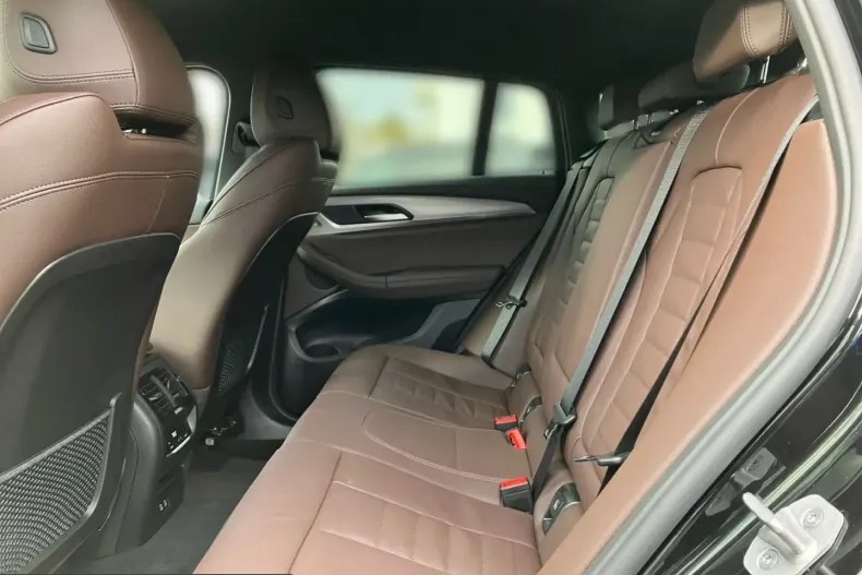 BMW X4 (Seria X) din 2024 cu 12.100 km - oferta BMW221876 - foto 11
