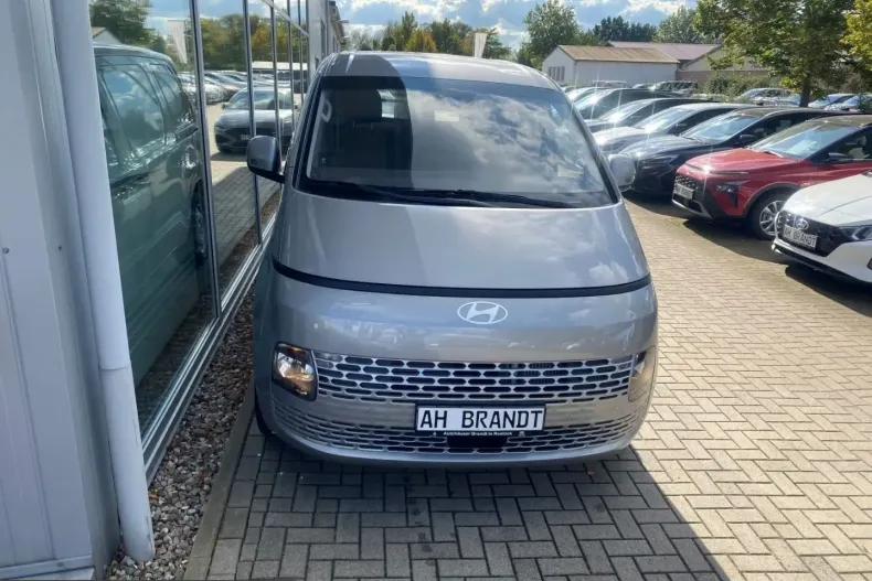Hyundai Staria din 2024 cu 3.700 km - oferta HYU221879 - foto 2
