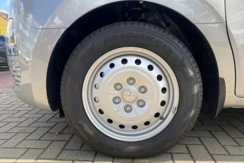 Hyundai Staria din 2024 cu 3.700 km - oferta HYU221879 - foto 5