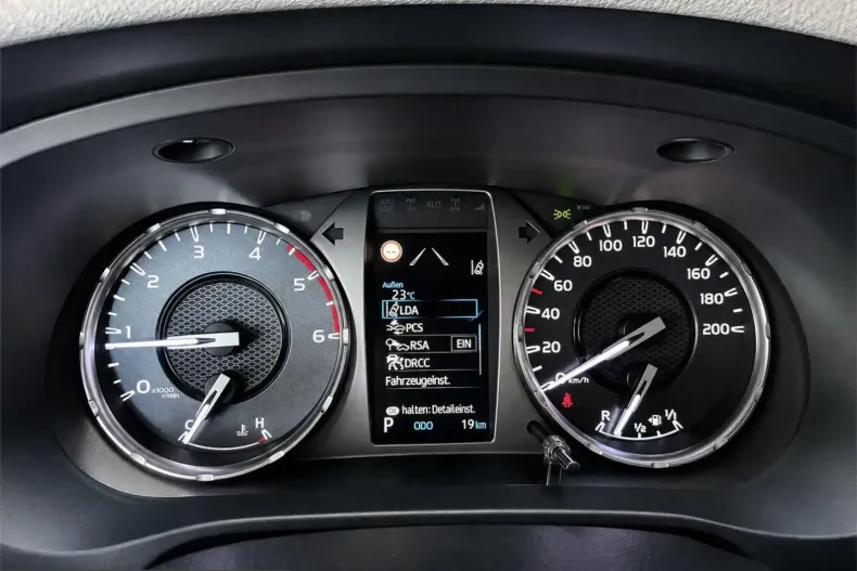 Toyota Hilux din 2026 cu 0 km - oferta TOY221880 - foto 19