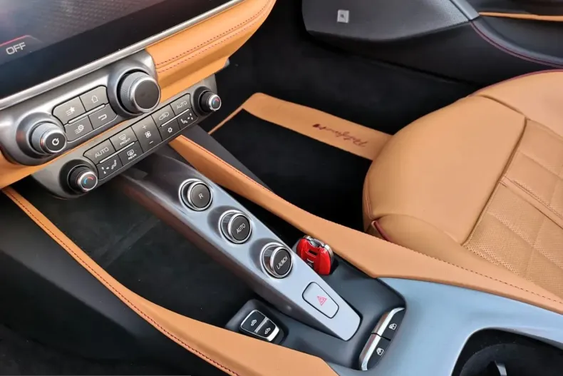 Ferrari Portofino din 2023 cu 10.000 km - oferta FER221888 - foto 28