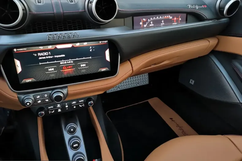 Ferrari Portofino din 2023 cu 10.000 km - oferta FER221888 - foto 32
