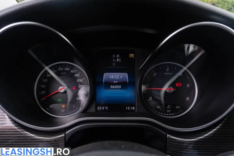 Mercedes-Benz V 300 (Clasa V) din 2022 cu 94.699 km - oferta MER221890 - foto 19