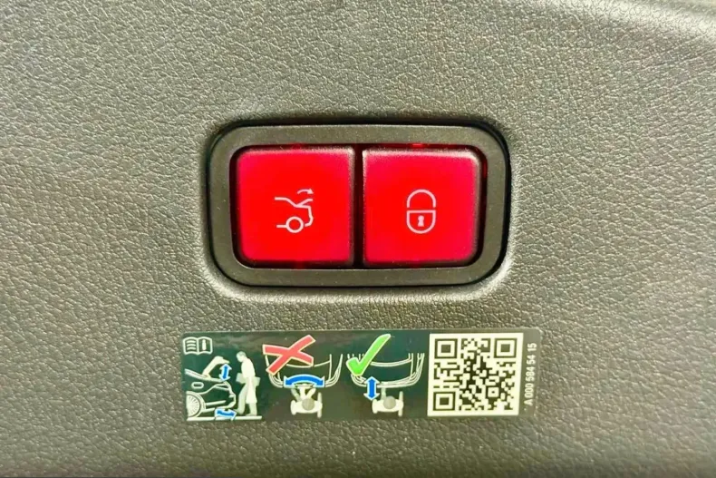 Mercedes-Benz CLE 200 (Clasa CLE) din 2025 cu 6.937 km - oferta MER221893 - foto 15