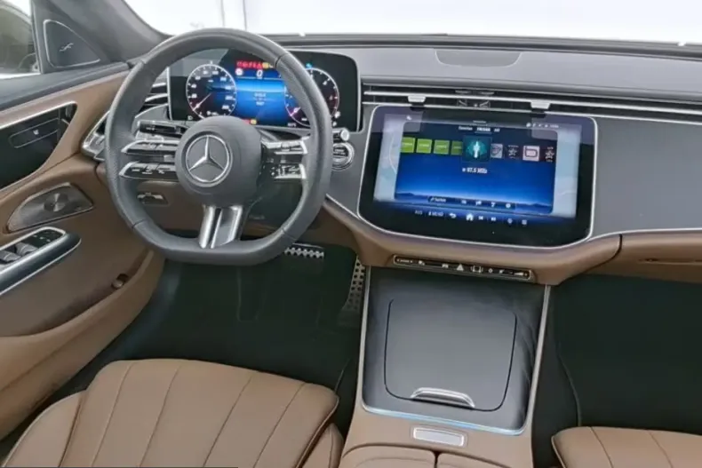 Mercedes-Benz E 220 (Clasa E) din 2025 cu 8.431 km - oferta MER221903 - foto 3