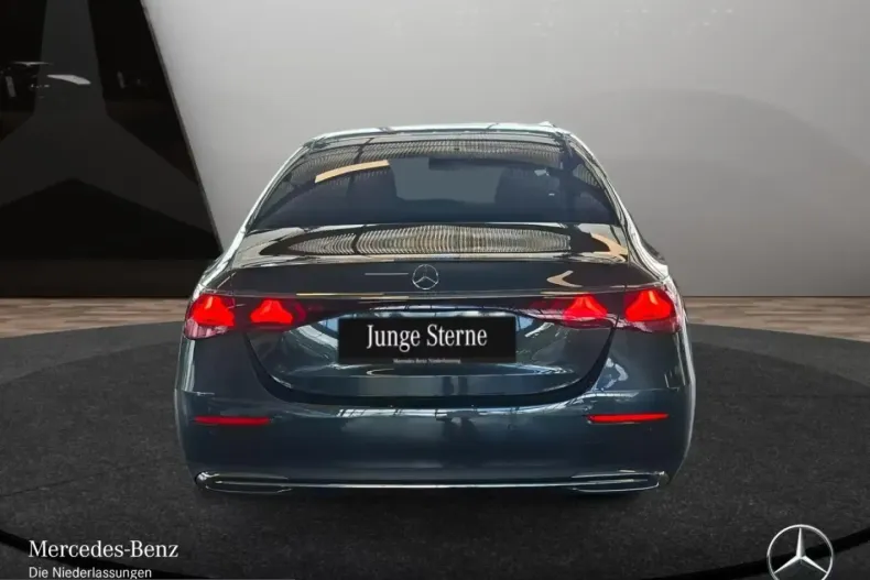 Mercedes-Benz E 220 (Clasa E) din 2025 cu 9.452 km - oferta MER221906 - foto 6