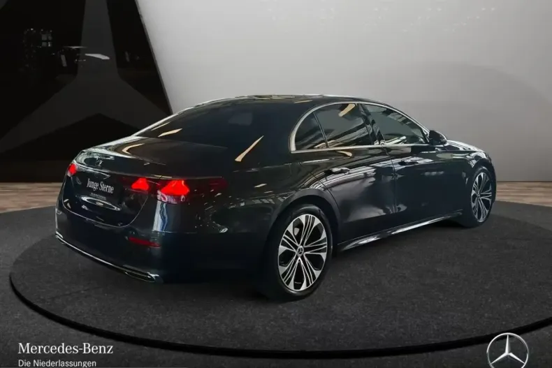 Mercedes-Benz E 220 (Clasa E) din 2025 cu 9.452 km - oferta MER221906 - foto 7