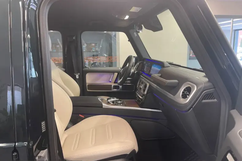 Mercedes-Benz G 400 (Clasa G) din 2022 cu 4.501 km - oferta MER221910 - foto 21