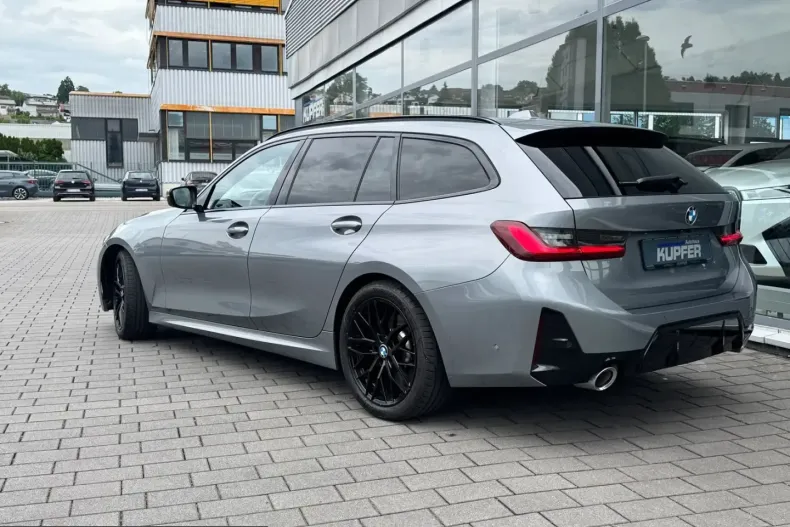 BMW 330 (Seria 3) din 2024 cu 11.380 km - oferta BMW221914 - foto 2