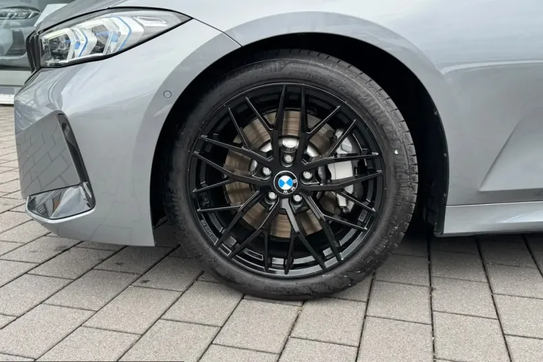 BMW 330 (Seria 3) din 2024 cu 11.380 km - oferta BMW221914 - foto 6