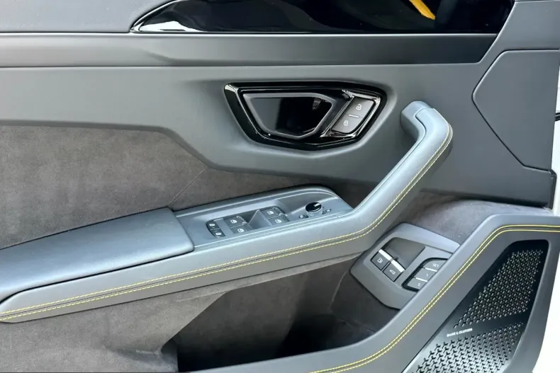 Lamborghini Urus din 2026 cu 75 km - oferta LAM221915 - foto 11