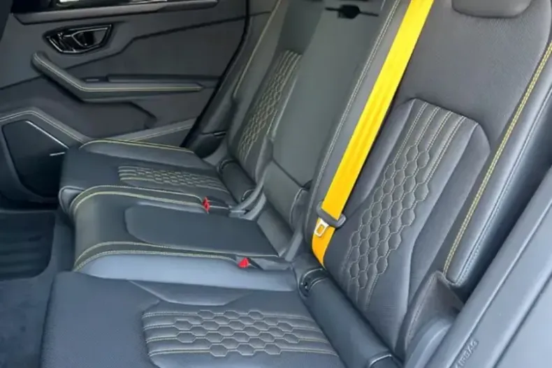 Lamborghini Urus din 2026 cu 75 km - oferta LAM221915 - foto 23