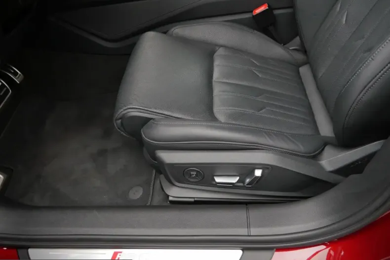 Audi RS6 din 2025 cu 16.074 km - oferta AUD221919 - foto 14