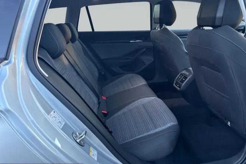 Skoda Superb din 2025 cu 14.985 km - oferta SKO221922 - foto 18