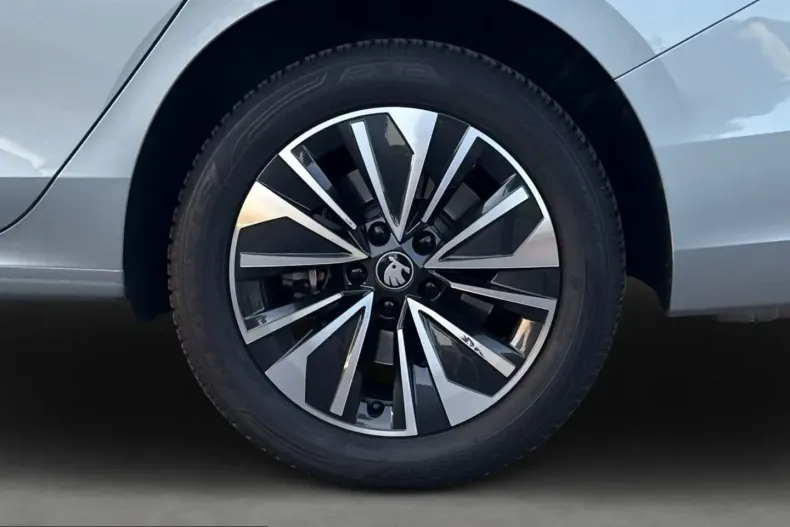 Skoda Superb din 2025 cu 14.985 km - oferta SKO221922 - foto 38