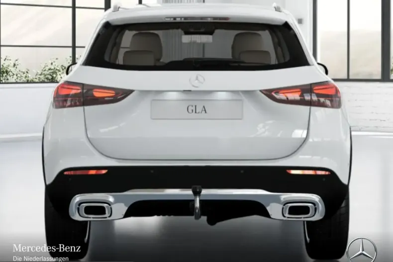 Mercedes-Benz GLA 220 (Clasa GLA) din 2025 cu 14.000 km - oferta MER221935 - foto 7