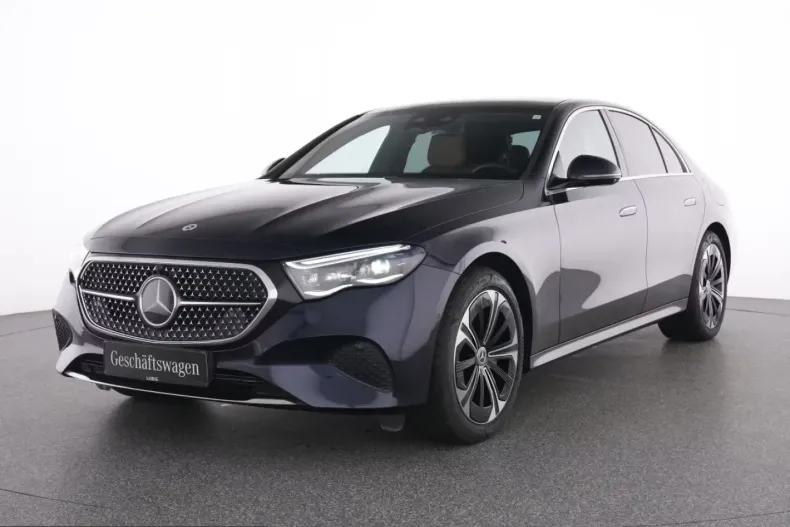Mercedes-Benz E 300 (Clasa E) din 2025 cu 7.003 km - oferta MER221939 - foto 18
