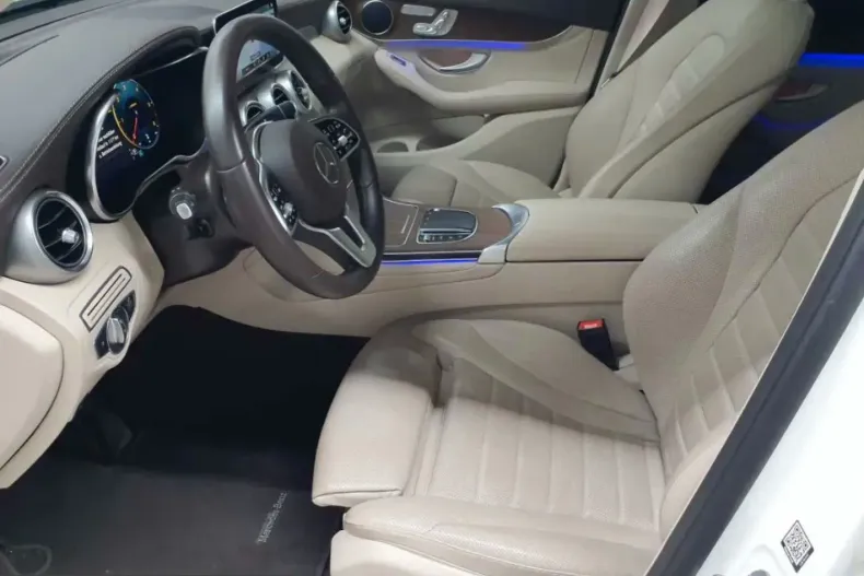 Mercedes-Benz GLC 200 (Clasa GLC) din 2021 cu 68.837 km - oferta MER221949 - foto 4