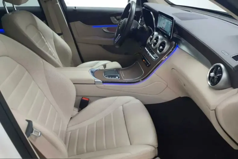 Mercedes-Benz GLC 200 (Clasa GLC) din 2021 cu 68.837 km - oferta MER221949 - foto 12