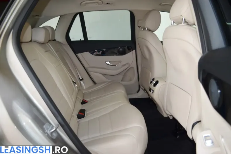 Mercedes-Benz GLC 300 (Clasa GLC) din 2021 cu 57.000 km - oferta MER221952 - foto 13