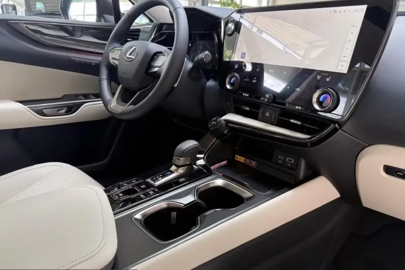 Lexus NX 450h din 2026 cu 4.880 km - oferta LEX221961 - foto 14