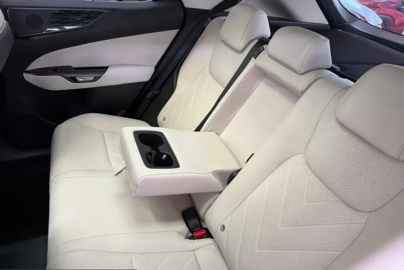 Lexus NX 450h din 2026 cu 4.880 km - oferta LEX221961 - foto 16