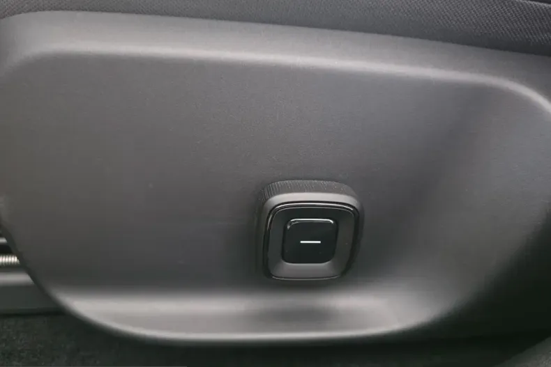 Volvo EX30 din 2025 cu 17.483 km - oferta VOL221962 - foto 11