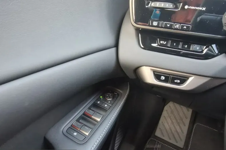 Lexus RX 350 din 2026 cu 10 km - oferta LEX221968 - foto 8