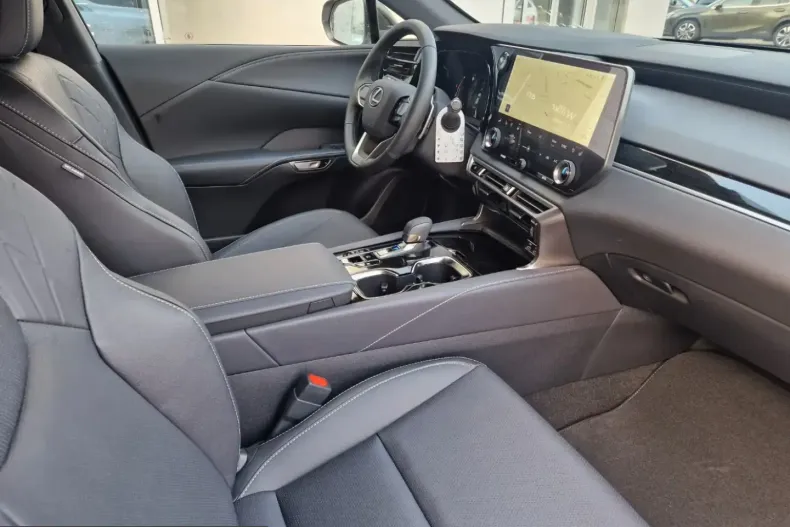 Lexus RX 350 din 2026 cu 10 km - oferta LEX221968 - foto 17