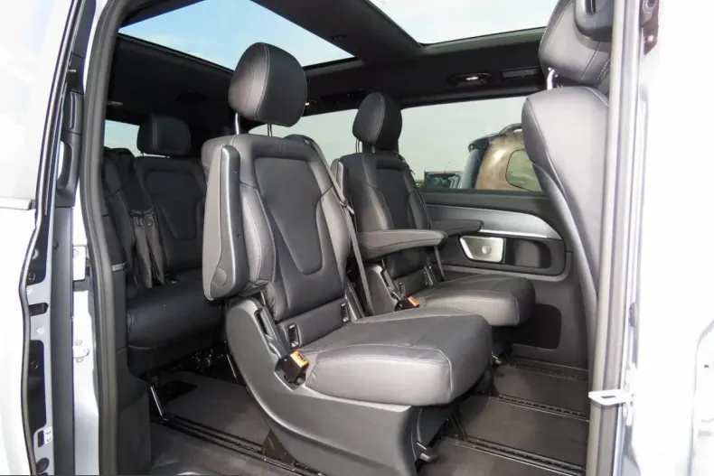 Mercedes-Benz V 300 (Clasa V) din 2025 cu 12.450 km - oferta MER221971 - foto 10