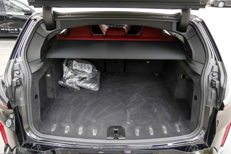 BMW XM (Seria X) din 2024 cu 18.954 km - oferta BMW221972 - foto 15