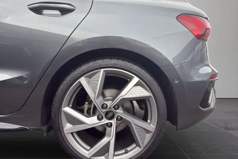 Audi A3 din 2024 cu 9.550 km - oferta AUD221977 - foto 19