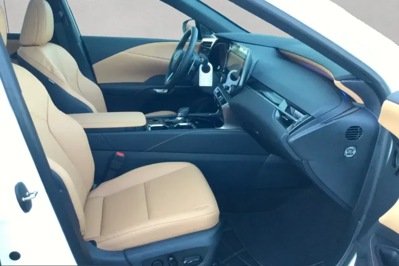 Lexus RX 450 din 2026 cu 10 km - oferta LEX221981 - foto 12