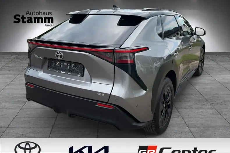 Toyota bZ4X din 2023 cu 53.000 km - oferta TOY221982 - foto 4