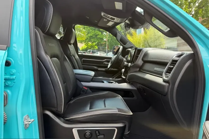 Dodge RAM din 2024 cu 19.900 km - oferta DOD221983 - foto 46