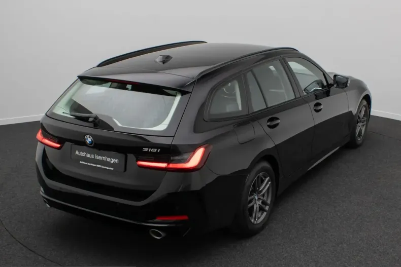 BMW 318i (Seria 3) din 2025 cu 8.491 km - oferta BMW221986 - foto 4