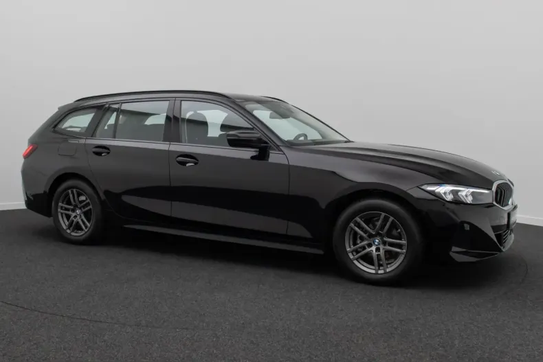 BMW 318i (Seria 3) din 2025 cu 8.491 km - oferta BMW221986 - foto 5
