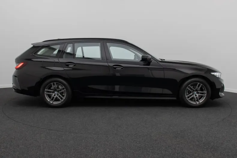 BMW 318i (Seria 3) din 2025 cu 8.491 km - oferta BMW221986 - foto 7