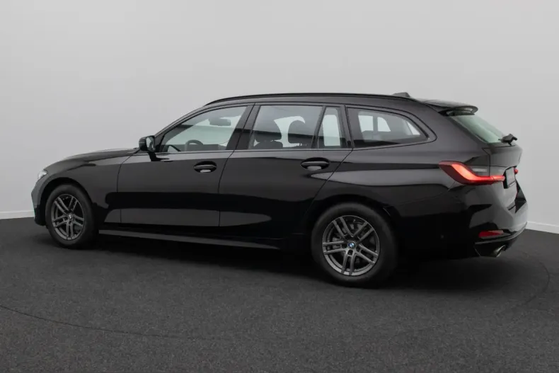 BMW 318i (Seria 3) din 2025 cu 8.491 km - oferta BMW221986 - foto 8