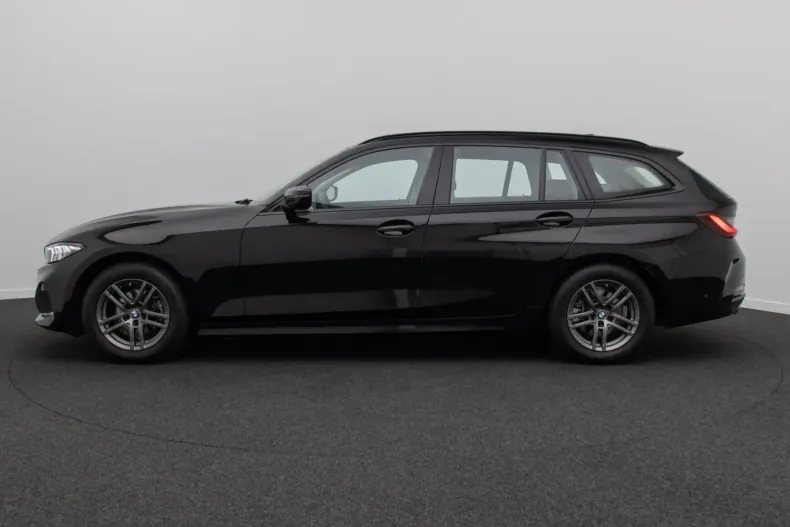BMW 318i (Seria 3) din 2025 cu 8.491 km - oferta BMW221986 - foto 9