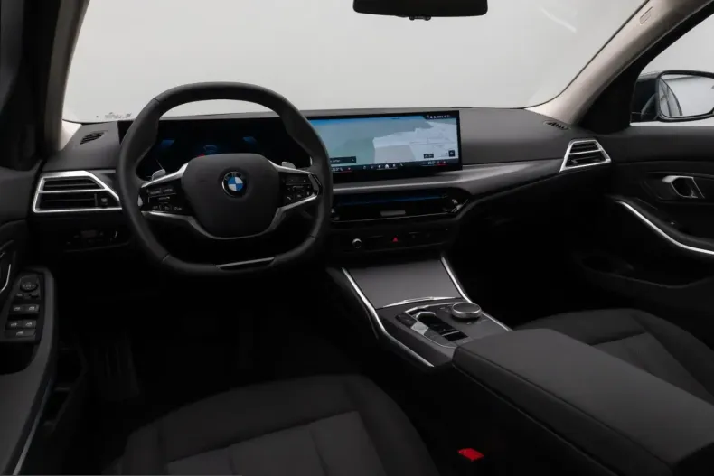 BMW 318i (Seria 3) din 2025 cu 8.491 km - oferta BMW221986 - foto 19
