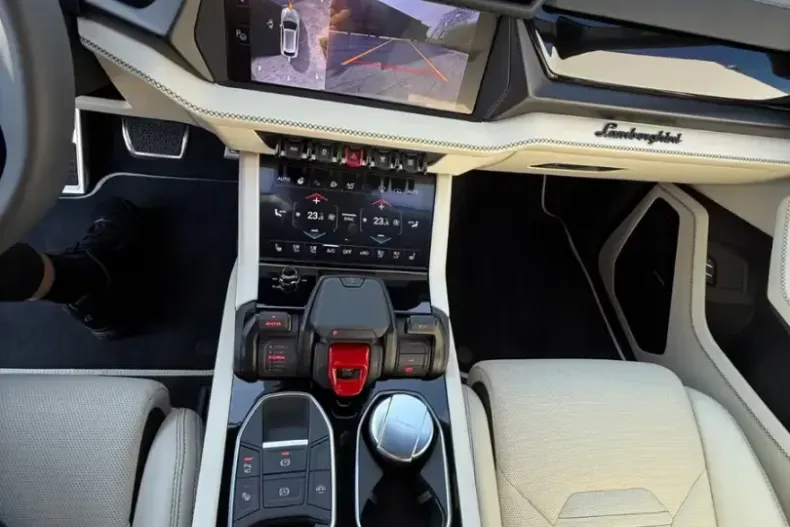 Lamborghini Urus din 2026 cu 33 km - oferta LAM221987 - foto 19