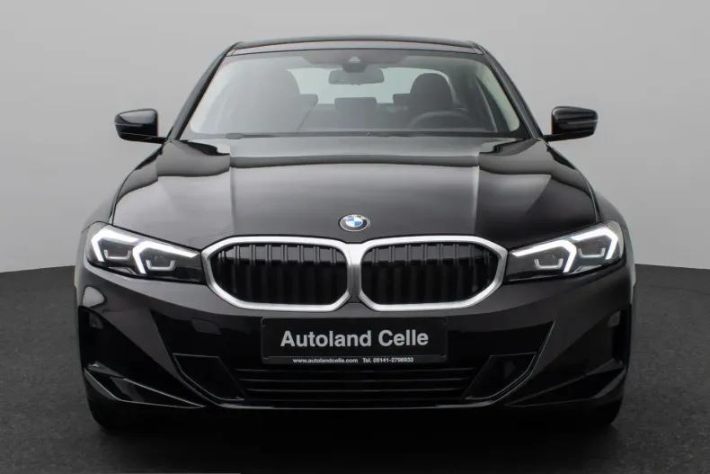 BMW 318i (Seria 3) din 2025 cu 7.821 km - oferta BMW221989 - foto 1