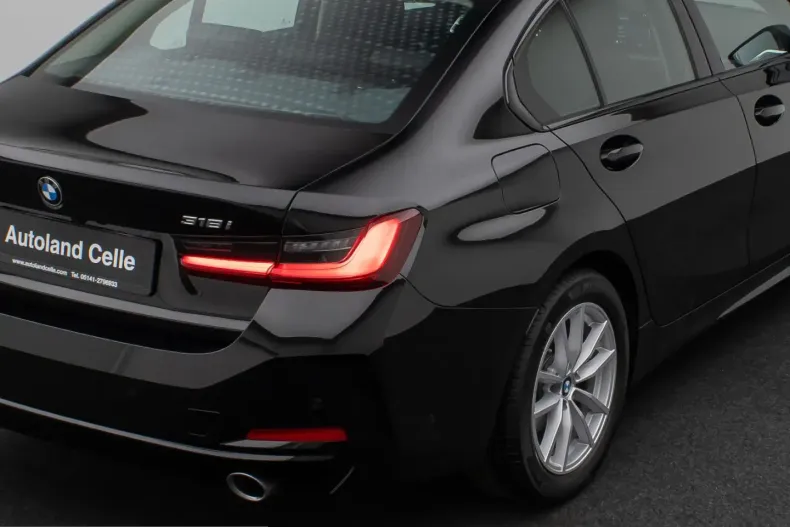 BMW 318i (Seria 3) din 2025 cu 7.821 km - oferta BMW221989 - foto 8