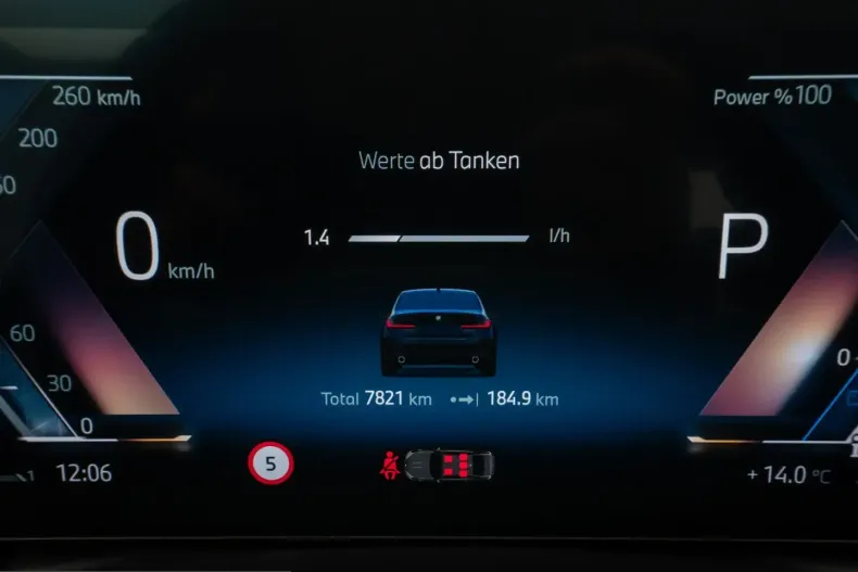 BMW 318i (Seria 3) din 2025 cu 7.821 km - oferta BMW221989 - foto 37