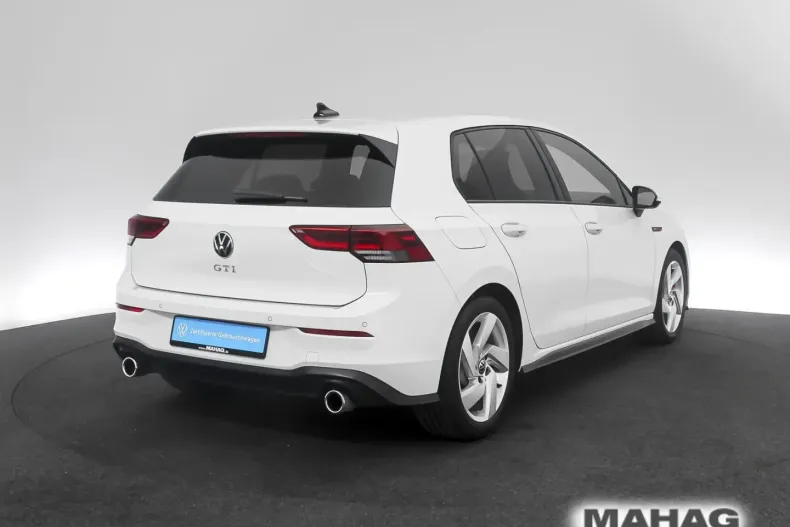 Volkswagen Golf din 2024 cu 6.902 km - oferta VOL221990 - foto 2
