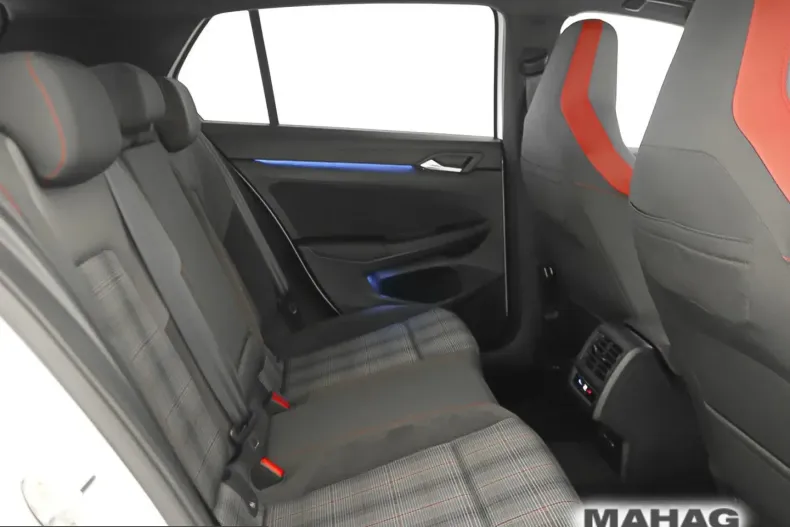 Volkswagen Golf din 2024 cu 6.902 km - oferta VOL221990 - foto 12