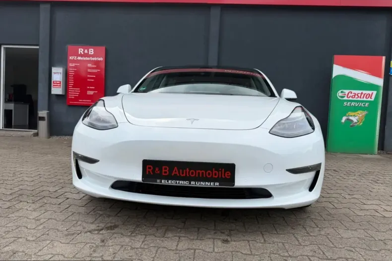 Tesla Model 3 din 2022 cu 36.196 km - oferta TES222008 - foto 2