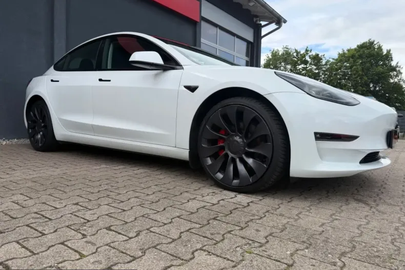 Tesla Model 3 din 2022 cu 36.196 km - oferta TES222008 - foto 3